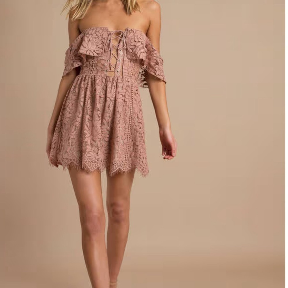 TOBI Kinsley Rose blush Lace up‎ Ruffle off the shoulder skater dress Sz M